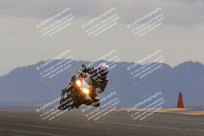 media/Jan-15-2023-SoCal Trackdays (Sun) [[c1237a034a]]/Turn 9 (2pm)/